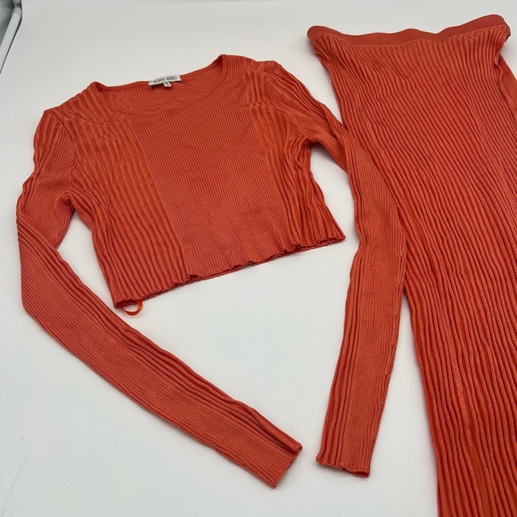 Ronny Kobo Orange Ribbed 2-Piece Set – Crop Top & Maxi Skirt – Size M - Picture 2 of 16
